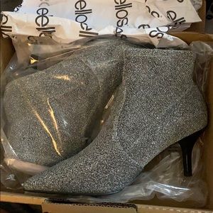 NWT Ellos silver sparkly bootie